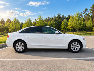 2011 Audi A4 IV (B8), белый, 1200000 рублей, вид 3