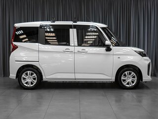 2022 Toyota Roomy I Рестайлинг, белый, 1099000 рублей, вид 5
