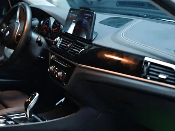 2023 BMW 1 серии 120i III (F52) Рестайлинг, белый - вид 13