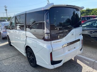 2019 Honda Stepwgn Spada V Рестайлинг, белый, 2500000 рублей, вид 2