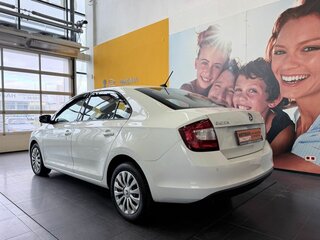 2018 Skoda Rapid I Рестайлинг, белый, 1141000 рублей, вид 4