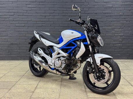 2010 Suzuki SFV 650 Gladius, синий, 515000 рублей, вид 2
