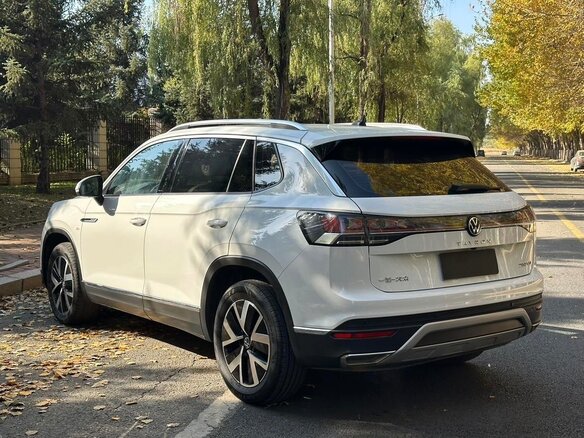 2023 Volkswagen Tayron I Рестайлинг, белый, 2150000 рублей - вид 5
