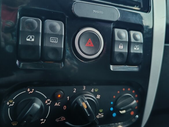 2012 Lada (ВАЗ) Largus I, серый, 620000 рублей - вид 20