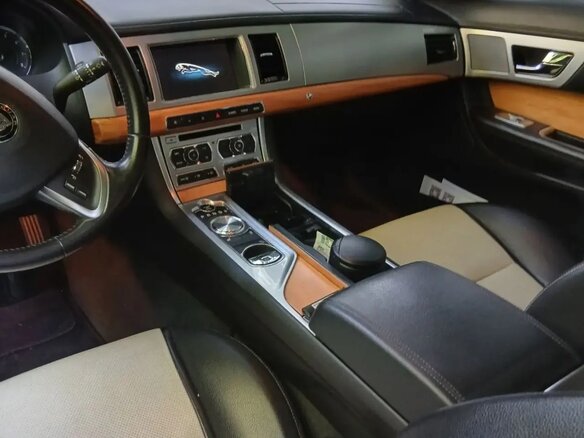 2014 Jaguar XF I Рестайлинг, чёрный - вид 8