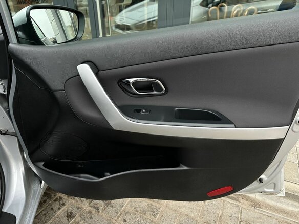 2018 Kia Ceed II Рестайлинг, серебристый, 1550000 рублей - вид 12