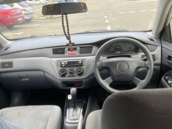 2000 Mitsubishi Lancer Cedia IX, белый, 230000 рублей - вид 11