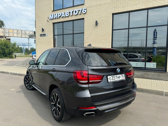 2014 BMW X5 50i III (F15), серый - вид 16