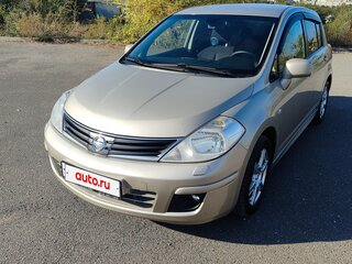 2012 Nissan Tiida I Рестайлинг, бежевый, 865000 рублей, вид 1