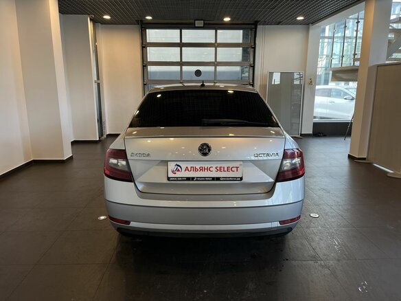 2017 Skoda Octavia III (A7) Рестайлинг, серебристый - вид 3