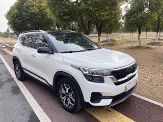 2022 Kia KX3, белый, 1450000 рублей, вид 3