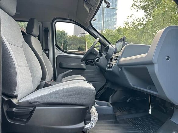 2026 Wuling Yangguang, голубой, 1690000 рублей - вид 5