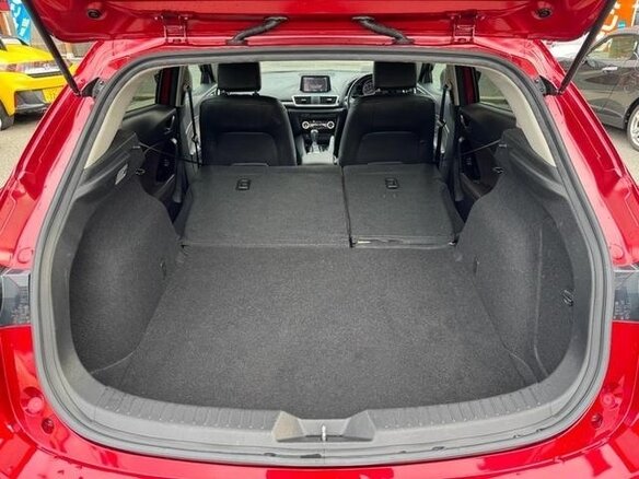 2018 Mazda Axela III Рестайлинг, красный, 1180000 рублей - вид 13