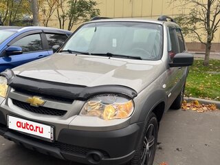 2017 Chevrolet Niva I Рестайлинг, бежевый, 799999 рублей, вид 3