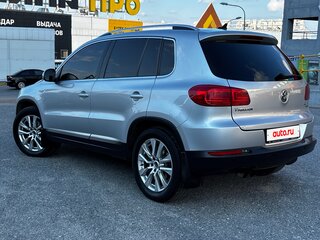 2013 Volkswagen Tiguan I Рестайлинг, серебристый, 1320000 рублей, вид 4