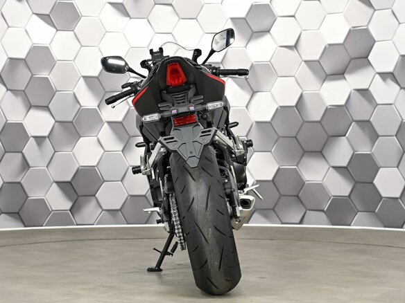 2025 Honda CBR 650R, чёрный, 1239000 рублей - вид 5