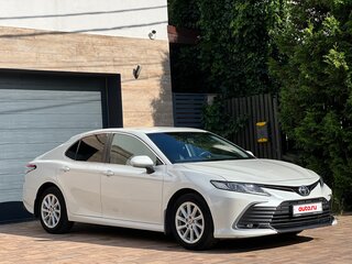 2021 Toyota Camry VIII (XV70) Рестайлинг, белый, 2550000 рублей, вид 5