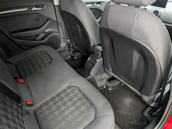 2014 Audi A3 III (8V), красный - вид 24