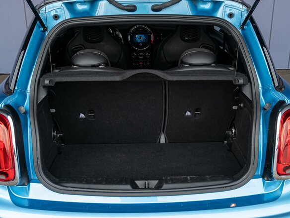2019 Mini Hatch JCW III (F55/F56) Рестайлинг, голубой, 2755000 рублей - вид 23