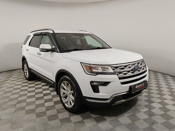 2018 Ford Explorer V Рестайлинг 2, белый, 2499000 рублей - вид 2