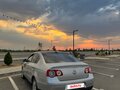 2005 Volkswagen Passat B6, серебристый, 700000 рублей - вид 2