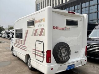 2017 Toyota HiAce H200 Рестайлинг, белый, 3470700 рублей, вид 3