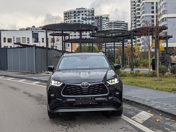 2026 Toyota Highlander IV (XU70), чёрный, 5390000 рублей - вид 2