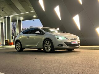 2012 Opel Astra GTC J Рестайлинг, чёрный, 750000 рублей, вид 1