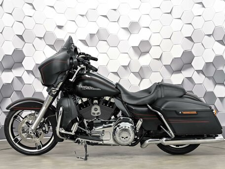 2016 Harley-Davidson Street Glide Special, чёрный, 1577000 рублей, вид 4