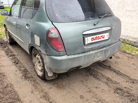 1999 Daihatsu Sirion I (M1), зелёный, 110000 рублей - вид 2