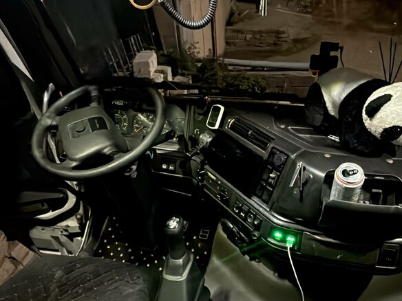 2001 Volvo FH, белый, 1550000 рублей - вид 5