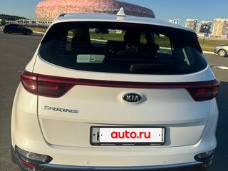 2019 Kia Sportage IV Рестайлинг, белый, 2100000 рублей, вид 3