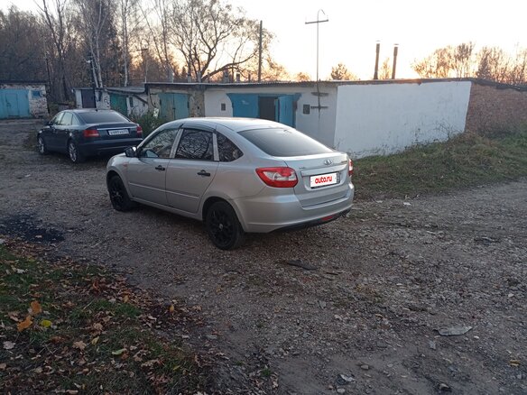 2015 Lada (ВАЗ) Granta I, серебристый, 270000 рублей - вид 6