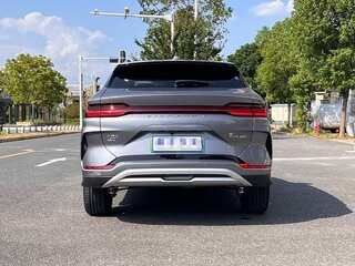 2023 BYD Song Plus DM-i 26.6 kWh I Рестайлинг, серебристый, 3189000 рублей, вид 4