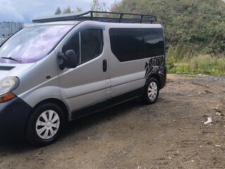 2002 Renault Trafic II, серебристый, 1140000 рублей, вид 1