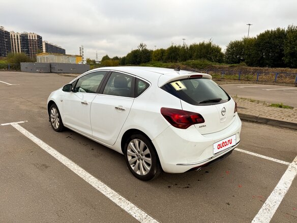 2012 Opel Astra J Рестайлинг, белый, 720000 рублей - вид 7