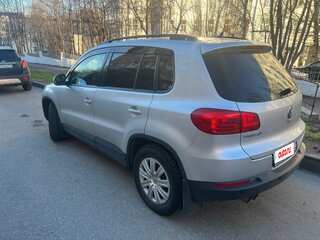2014 Volkswagen Tiguan I Рестайлинг, серебристый, 1749000 рублей, вид 4