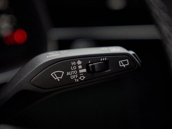 2025 Audi Q8 55 TFSI I (4M) Рестайлинг, серый, 13250000 рублей - вид 36
