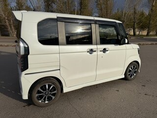 2020 Honda N-BOX II Рестайлинг, белый, 1050000 рублей, вид 4