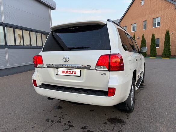 2012 Toyota Land Cruiser 200 Series Рестайлинг 1, белый - вид 5