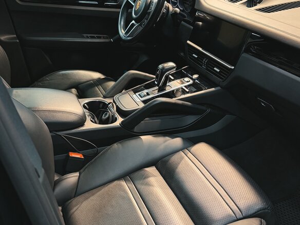 2019 Porsche Cayenne Coupé III, чёрный, 7900000 рублей - вид 11