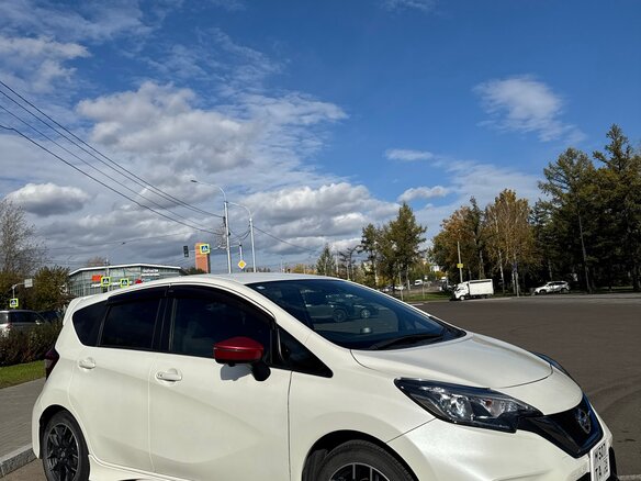 2018 Nissan Note Nismo e-Power II Рестайлинг, белый, 1500000 рублей - вид 7