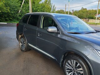 2019 Mitsubishi Outlander III Рестайлинг 3, серый, 1800000 рублей, вид 3