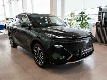 2026 Geely EX5 Гибрид EM-R, зелёный, 3829990 рублей, вид 1