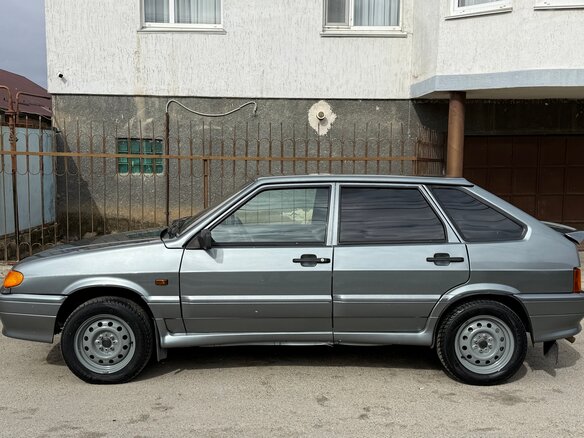 2008 Lada (ВАЗ) 2114, серый, 330000 рублей - вид 1