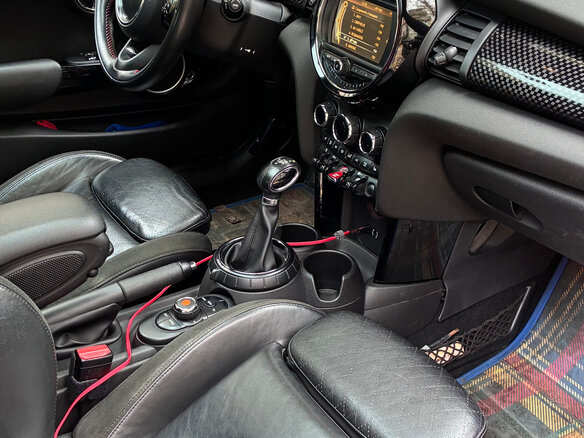 2014 Mini Hatch Cooper S III (F55/F56), красный, 1999000 рублей - вид 4