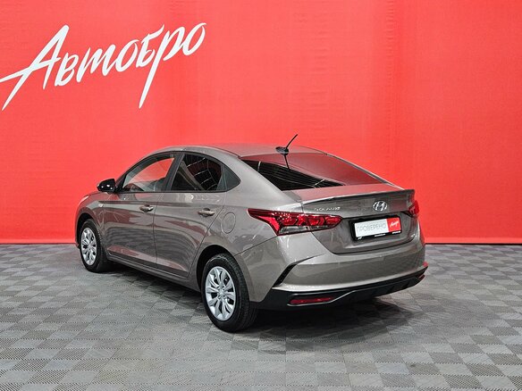 2021 Hyundai Solaris II Рестайлинг, коричневый, 1585000 рублей - вид 3