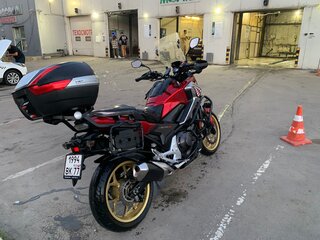 2017 Honda NC 750X, красный, 830000 рублей, вид 4