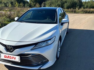 2020 Toyota Camry VIII (XV70), белый, 3395000 рублей, вид 1