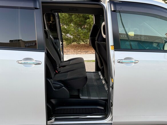 2010 Toyota Noah II (R70), серый - вид 24
